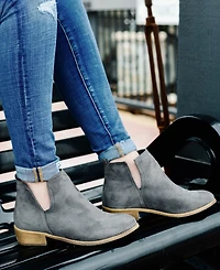 Journee Collection Women's Rimi Notched Ankle Stacked Heel Booties