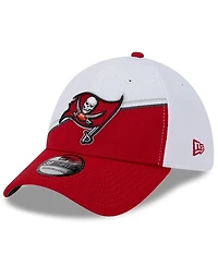 Men's New Era White, Red Tampa Bay Buccaneers 2023 Sideline 39THIRTY Flex Hat