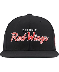 Men's Mitchell & Ness Black Detroit Red Wings Core Team Script 2.0 Snapback Hat