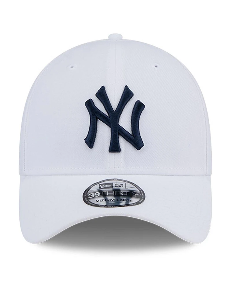 New Era Men's White New York Yankees Evergreen 39Thirty Flex Hat