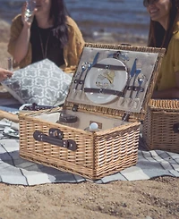 Picnic Time Disney Winnie the Pooh Classic Picnic Basket, Service for 2