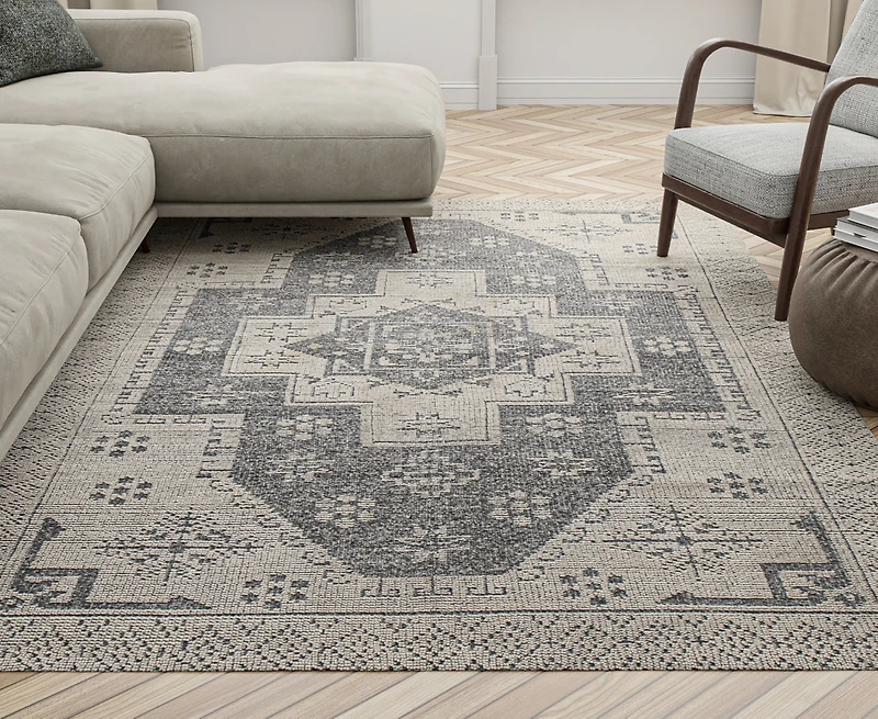 Bashian Sheridan 7'9"x9'9" Area Rug