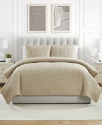 Vcny Home Seashell 3-Piece Quilt Set, Full/Queen