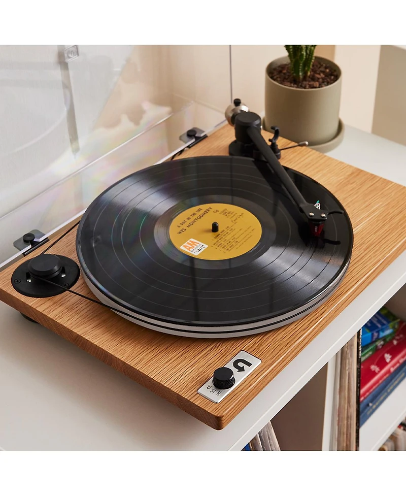 U-Turn Audio Orbit 2 Special Turntable with Built-In Preamp and Ortofon 2M Red Cartridge