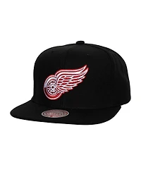 Mitchell & Ness Men's Black Detroit Red Wings Core Top Spot Snapback Hat