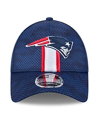 New Era Men's Navy New England Patriots 2024 Sideline 9FORTY Stretch-Snap Hat