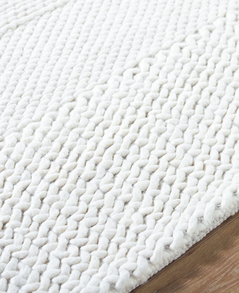 Surya Mae 541321 2'x3' Area Rug