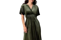 Kiyonna Women's Verona V-Neck Velvet Evening Gown with Pockets