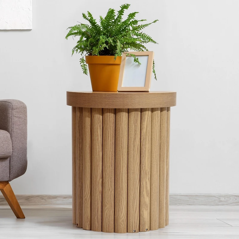 LuxenHome Wood Fluted Round Side Table Mid Century Modern Small End Table for Small Spaces