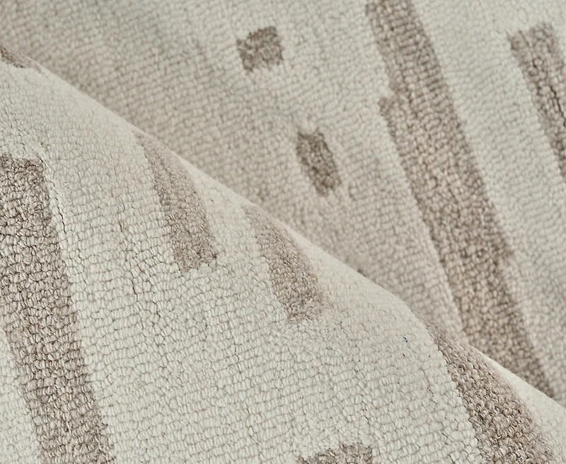 Exquisite Rugs Carmel 6856 5'x8' Area Rug