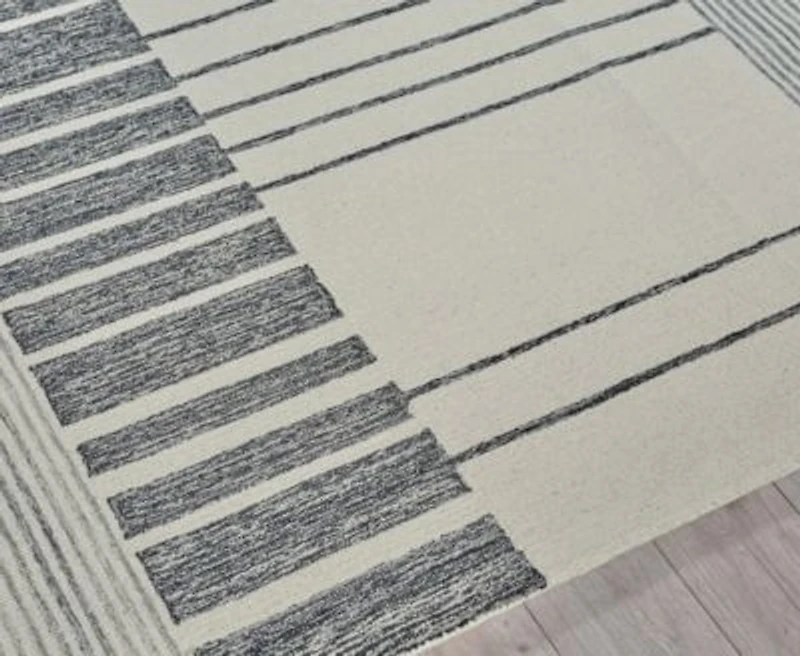 Exquisite Rugs Castine 6874 Rug Collection