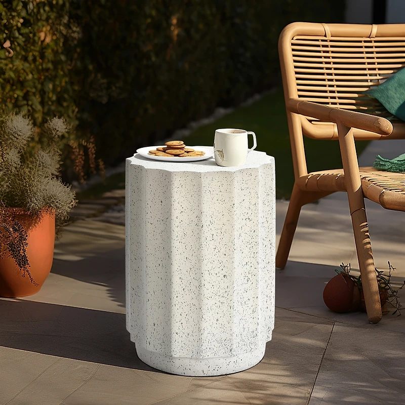 LuxenHome Off White with Gray Cement Fluted Round Indoor Outdoor Side and End Table