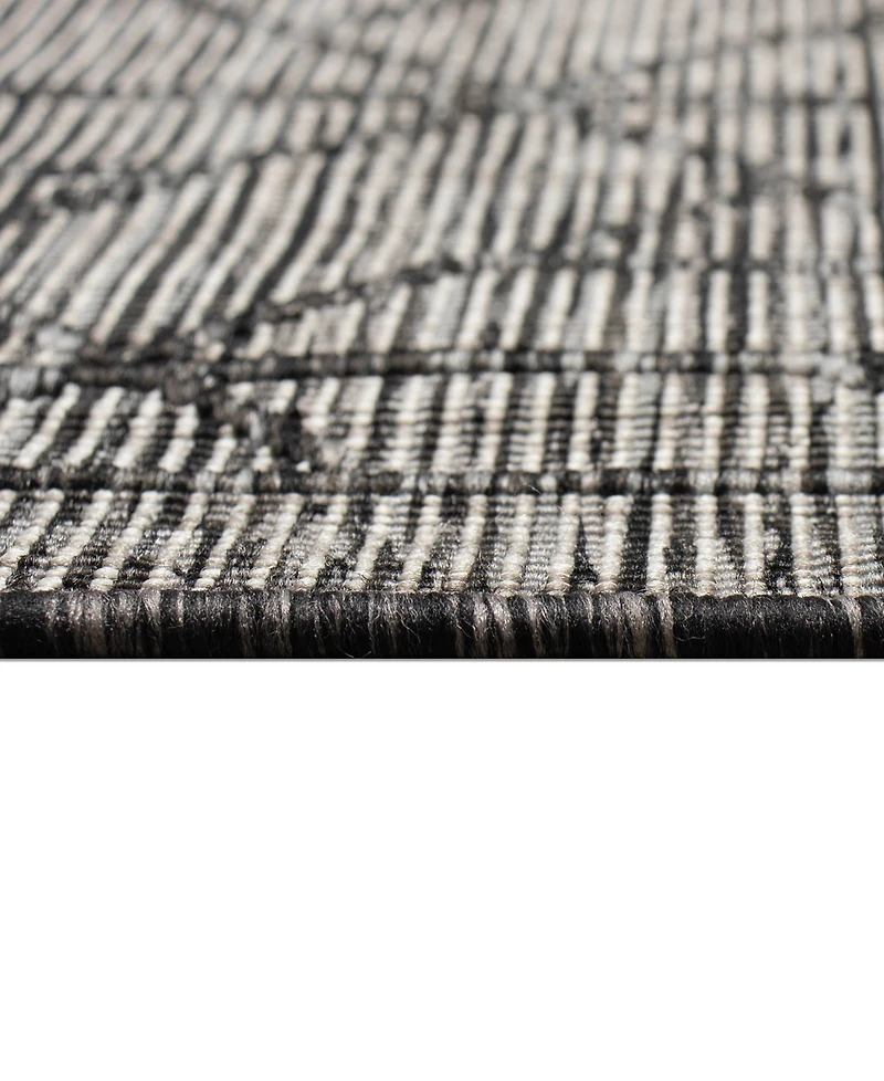 Liora Manne' Carmel Pyramid 1'11"x4'11" Runner Area Rug