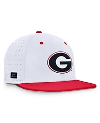 Nike Men's White Georgia Bulldogs On-Field Dugout True Performance Fitted Hat