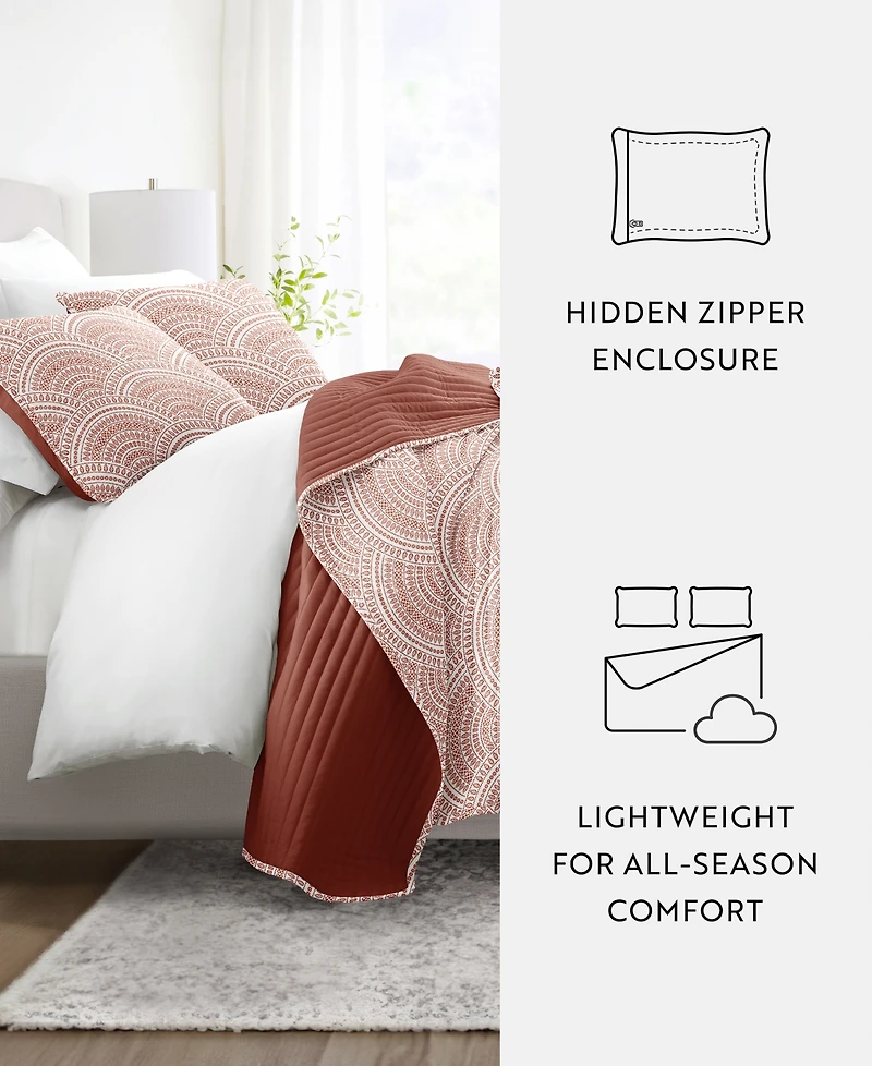 ienjoy Home Scallop Reversible 3-Pc. Lightweight Quilt Set, King/California King