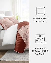 ienjoy Home Scallop Reversible 3-Pc. Lightweight Quilt Set, King/California King