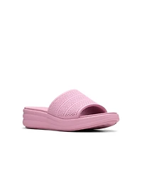Clarks Women's Cloudsteppers Drift Twist Slip-On Sandals