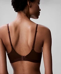 Calvin Klein Women's Form To Body Lightly Lined Bralette QF7618
