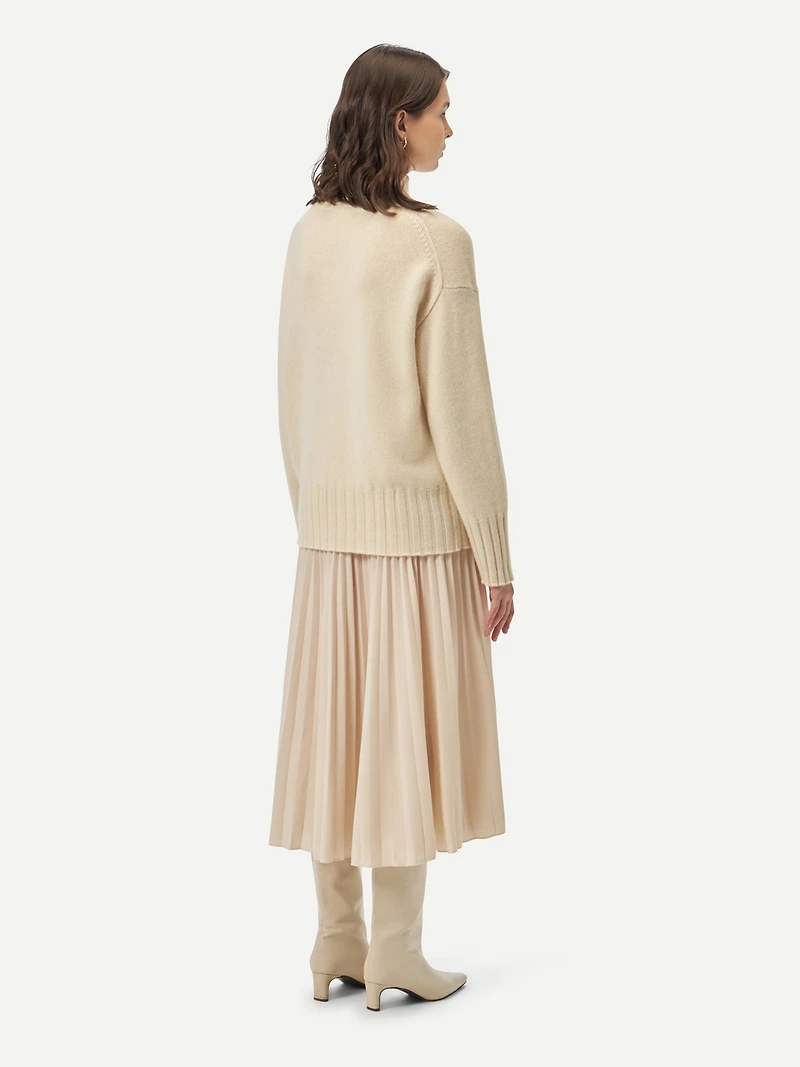 Gobi Cashmere Women's Relaxed-Fit Turtleneck