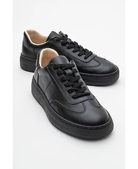 Fyore Leather Sneakers (Women)