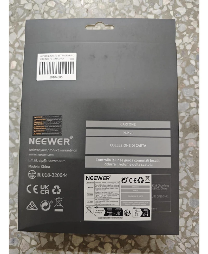 Neewer Fc-16 2.4G Wireless Camera Shutter Studio Flash Trigger with Two Receivers, Compatible with Canon Rebel T3 Xs T4i T3i T2i Xsi Eos 1100D Mark Iv