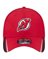 New Era Men's Red New Jersey Devils Linear Featherweight 39THIRTY Flex Hat