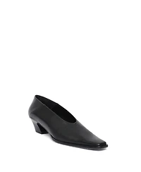 Maguire Shoes Soria Low Closed-Toe Heel
