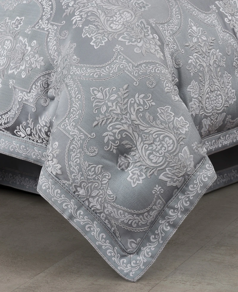 J Queen New York Sondra 4-Pc. Comforter