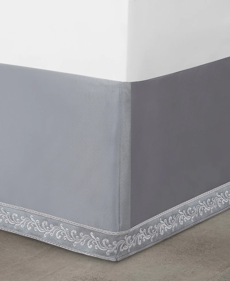 J Queen New York Sondra 4-Pc. Comforter