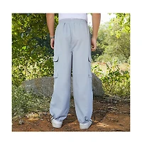 Campus Sutra Men's Cloud Grey Solid Parachute Cargo Pants