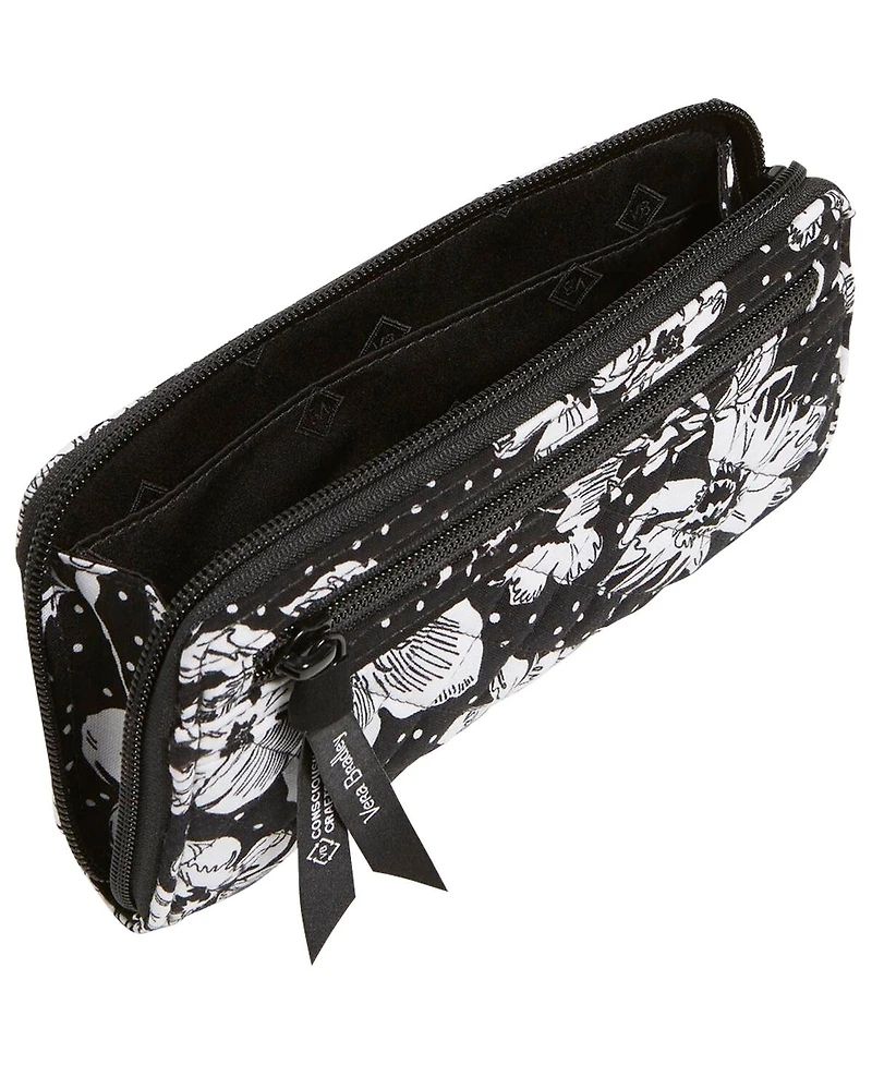 Vera Bradley Iowa Hawkeyes Rain Garden Front-Zip Wristlet