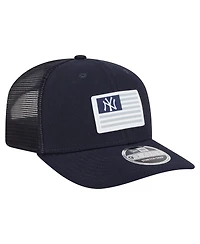 New Era Men's Navy New York Yankees Flag 9SEVENTY Stretch-Snap Hat