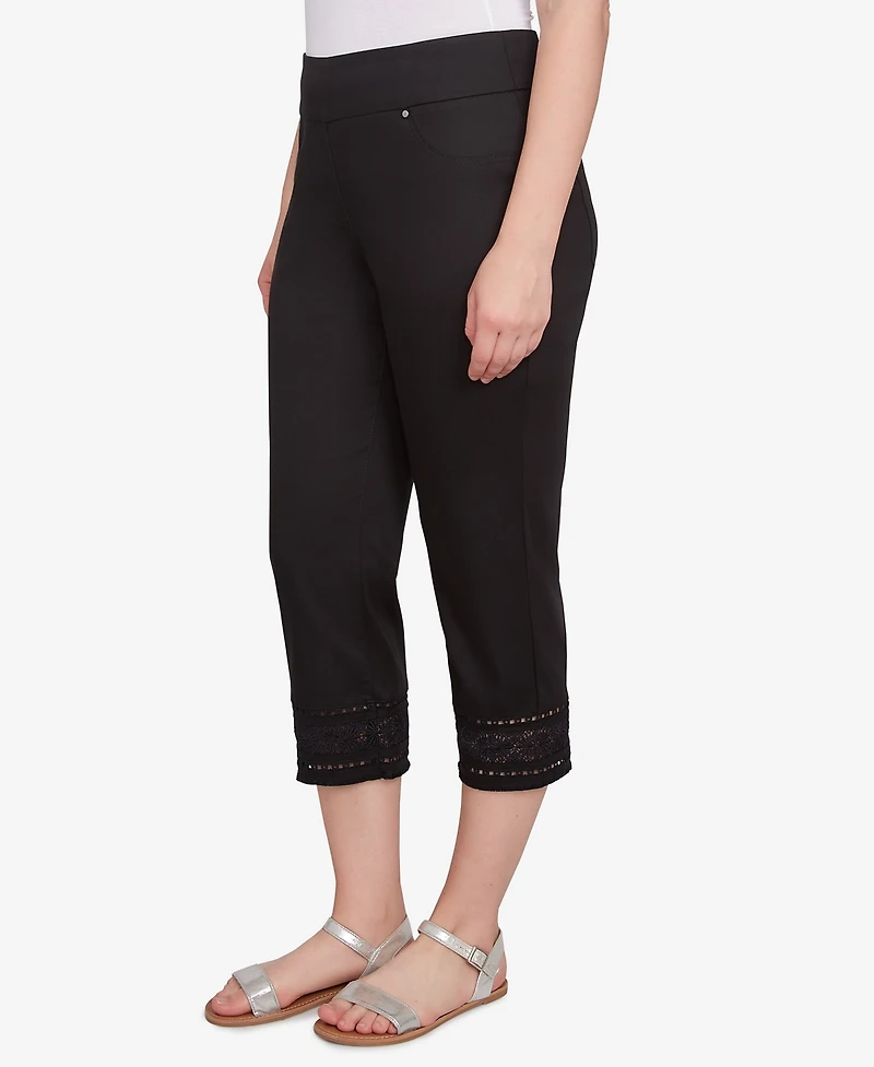 Ruby Rd. Petite Lotus Lace Soft Denim Capri Jeans