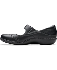 Clarks Women's Collection Ashland Elayne Closed Toe Shoes