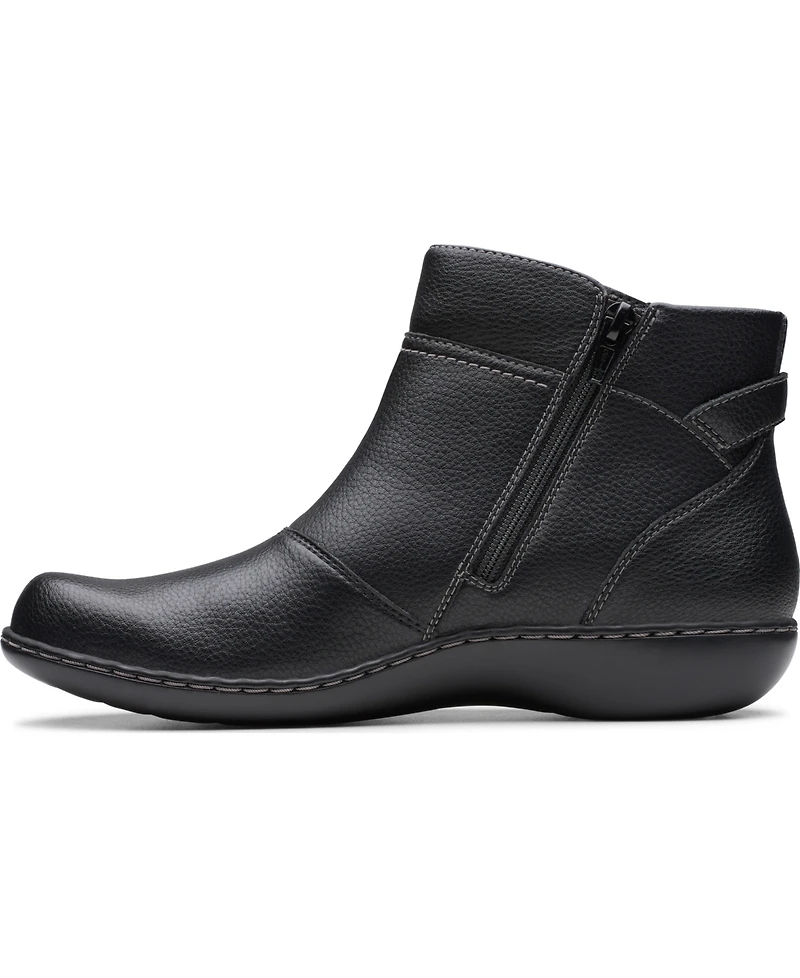 Clarks Women's Collection Ashland Mabel Flat Boots