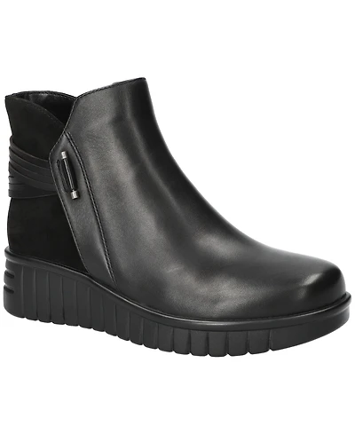 Bella Vita Women's Sueann Round Toe Ankle Booties