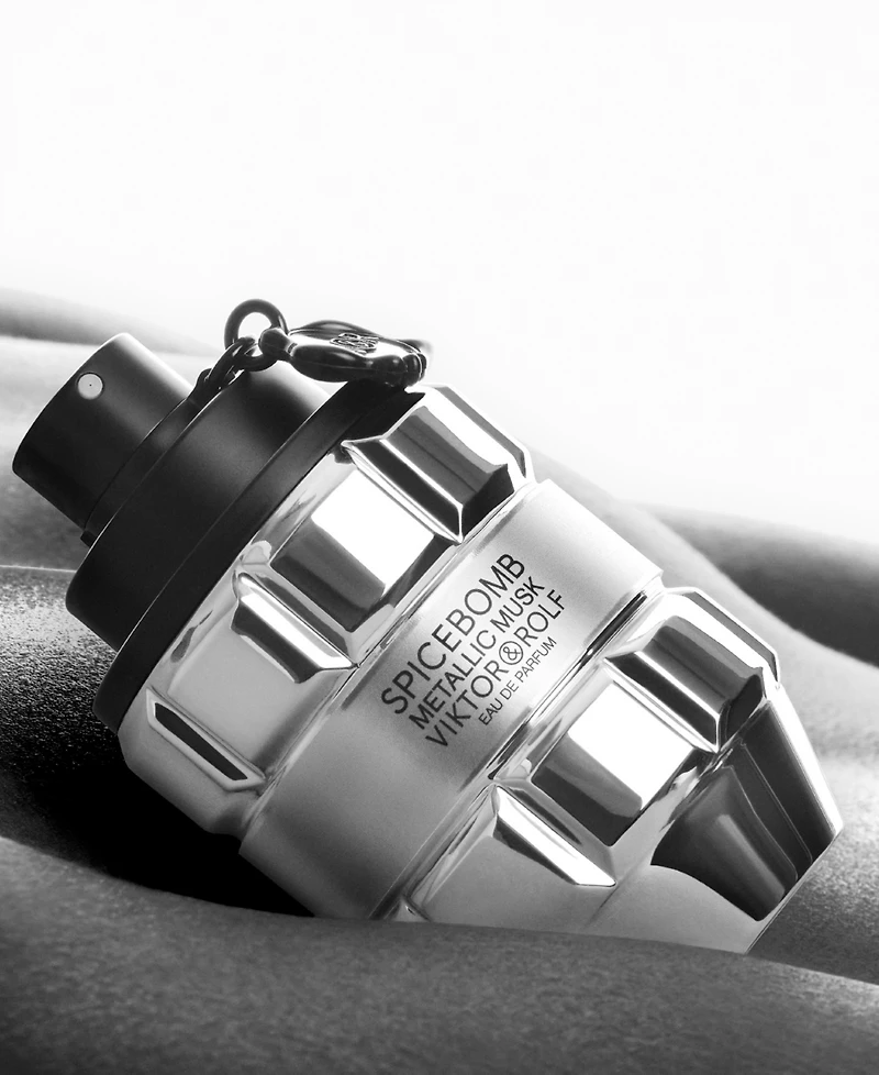 Viktor & Rolf Men's Spicebomb Metallic Musk Eau de Parfum, 3.04 oz.