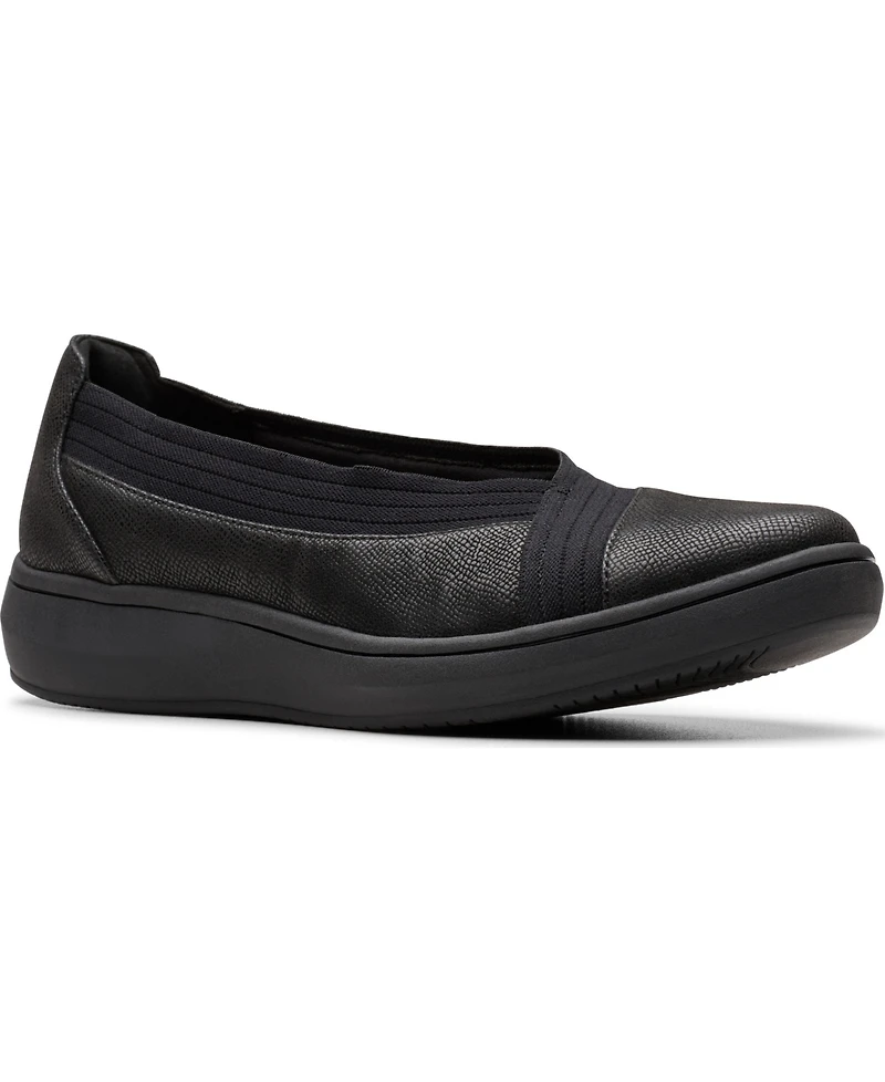 Clarks Women's Cloudsteppers Breeze Sky Air Slip On Shoes