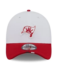 New Era Men's White/Red Tampa Bay Buccaneers 2025 Nfl Training Camp 39THIRTY Flex Hat