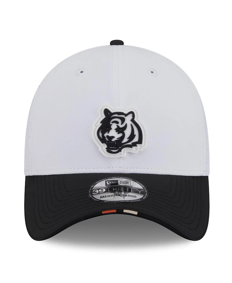 New Era Men's White/Black Cincinnati Bengals 2025 Nfl Training Camp 39THIRTY Flex Hat