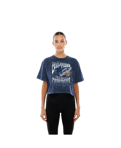New Era Women's Navy Dallas Cowboys Cropped Boxy Sport Classics Mineral Wash T-Shirt