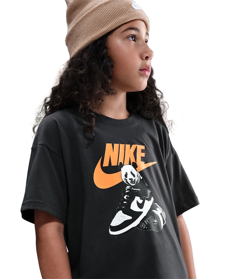 Nike Big Kids Sportswear Logo Graphic T-Shirt