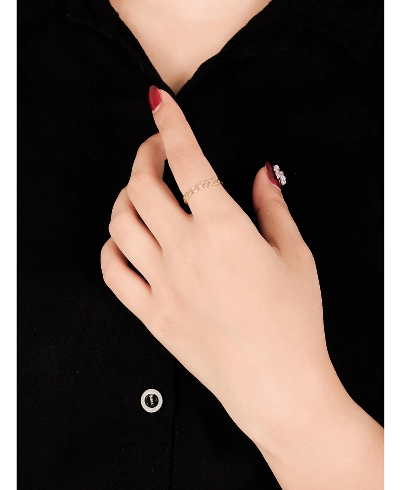 Devata Figaro Link Ring in 14K Gold, Size 9, approx. 1.5 grams.