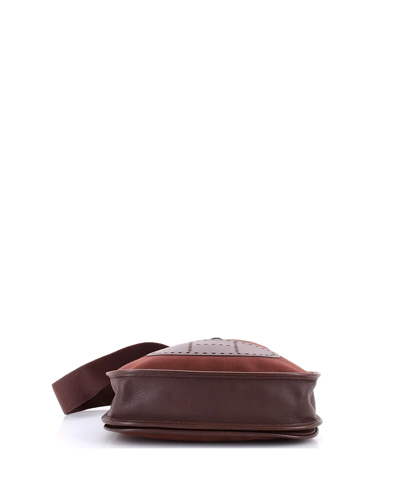 Pre-Owned Hermes Pm Evelyne Bag Gen Ii Toile and Leather