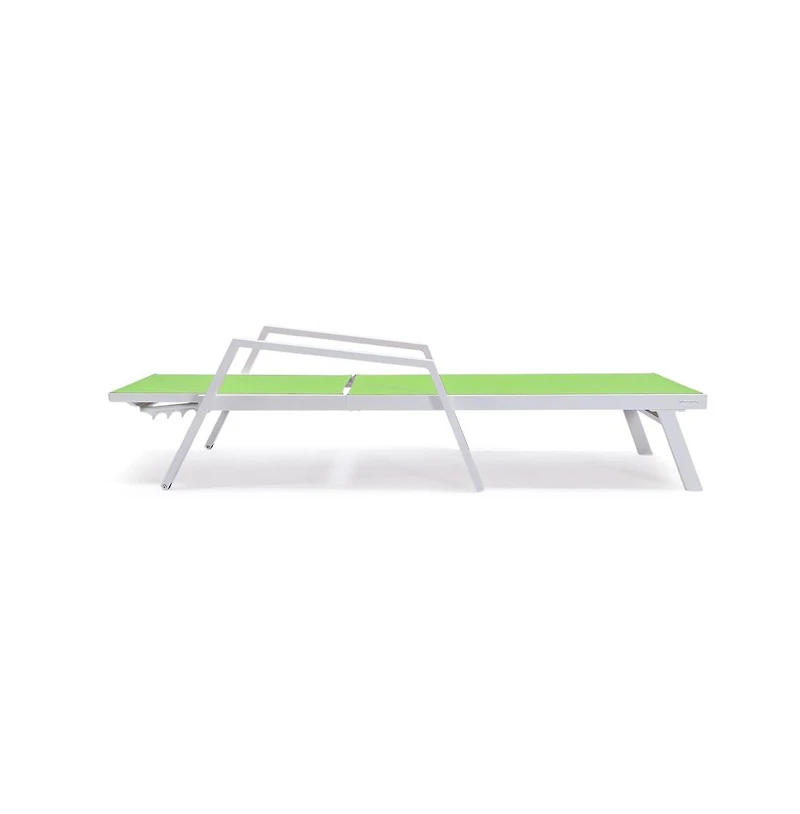 LeisureMod Lounge Chair With Armrests in White Aluminum Frame, Set of 2