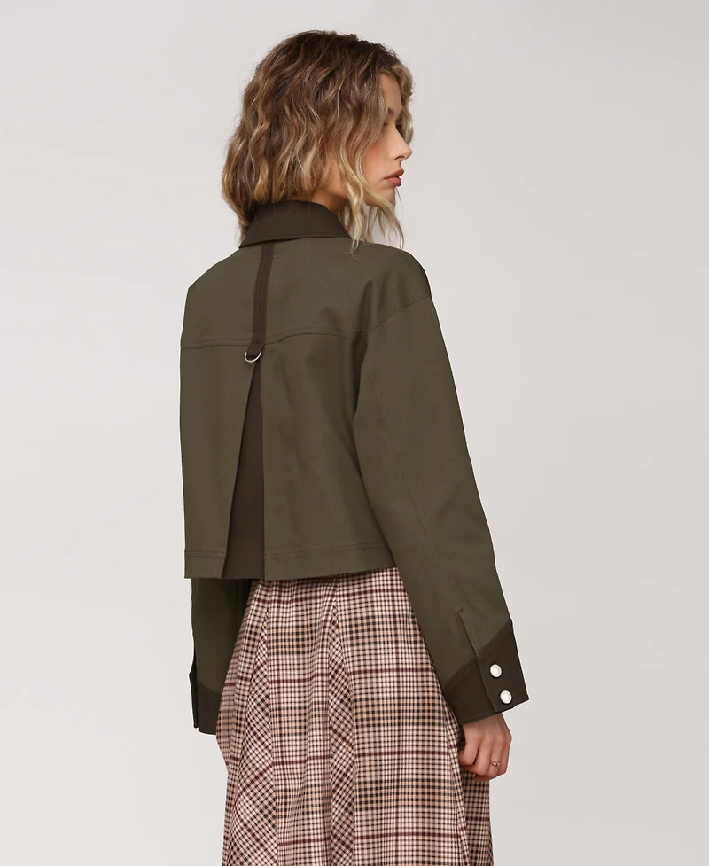 Avec Les Filles Women's Oversized Combo and Clasp Pockets Cropped Trucker Jacket
