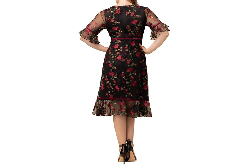 Women's Plus Wildflower Embroidered Floral Mesh Cocktail Dress