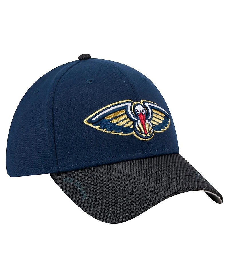 New Era Men's Navy Orleans Pelicans Sport Night 39THIRTY Flex Hat