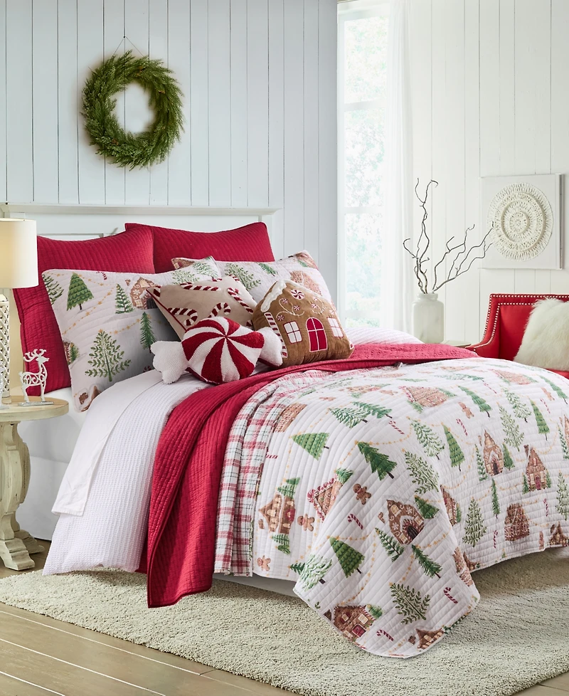Levtex Home Gingerbread Village Reversible Quilt, Full/Queen