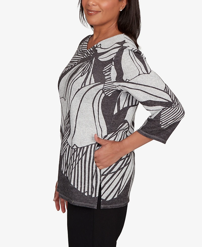 Alfred Dunner Women's Classic Abstract Floral Stripe V-Neck Top